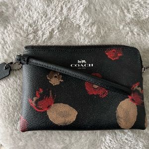 Wristlet